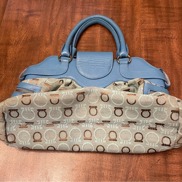 Vintage Salvatore Ferragamo Leather Shoulder Bag - Picture 5 of 12